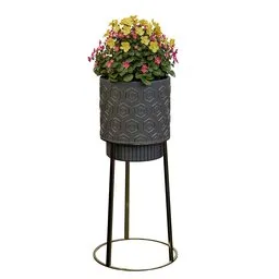 Geometric Patterned Pot with Stand