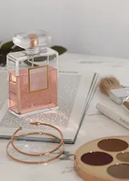 High Quality Cosmetic Scene