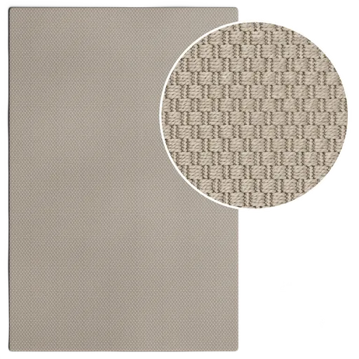 Detailed 3D beige rug model with 4K textures and quad topology, ready for subdivision and performance optimization in Blender.
