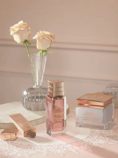 Rose Prestige Luxury Scene