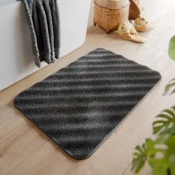 Black bath mat
