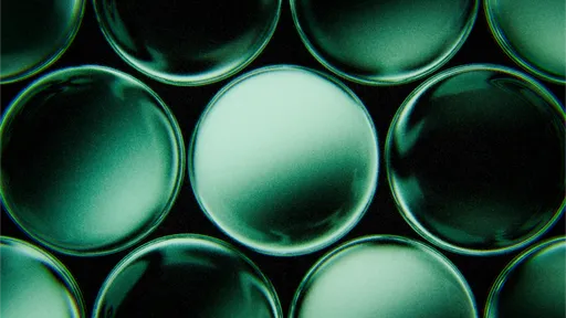 Emerald Glass Spheres Petri Dish Cells