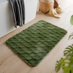 Green bath mat