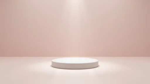 Versatile 3D podium display for product visualization in Blender, suitable for jewelry to electronics.