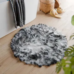 Black and white bathmat