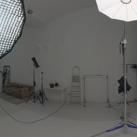White Studio 02