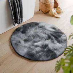 Grey fur bathmat